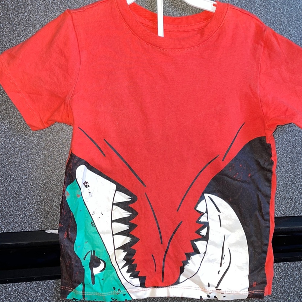 Shark bite shirt *PLEASE BUNDLE! Lower shipping cost  4+ items